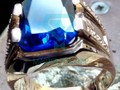 Мужской перстень с диффузионной обработкой сапфира из золота на заказ